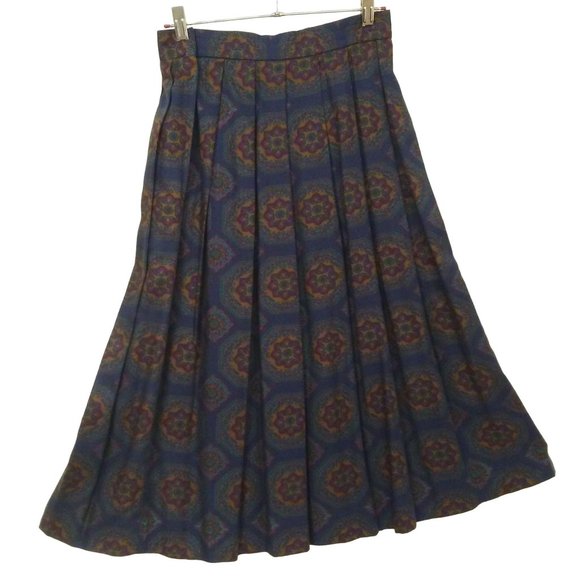 Lot of 2 Vintage Pleated Skirts M(8) Lands End SK&Co Medallions Navy Black White - Picture 4 of 10